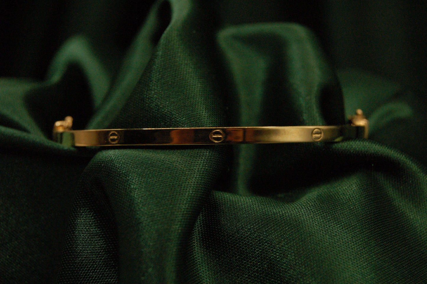 GOUDEN LOVE SMAL BANGLE ARMBAND