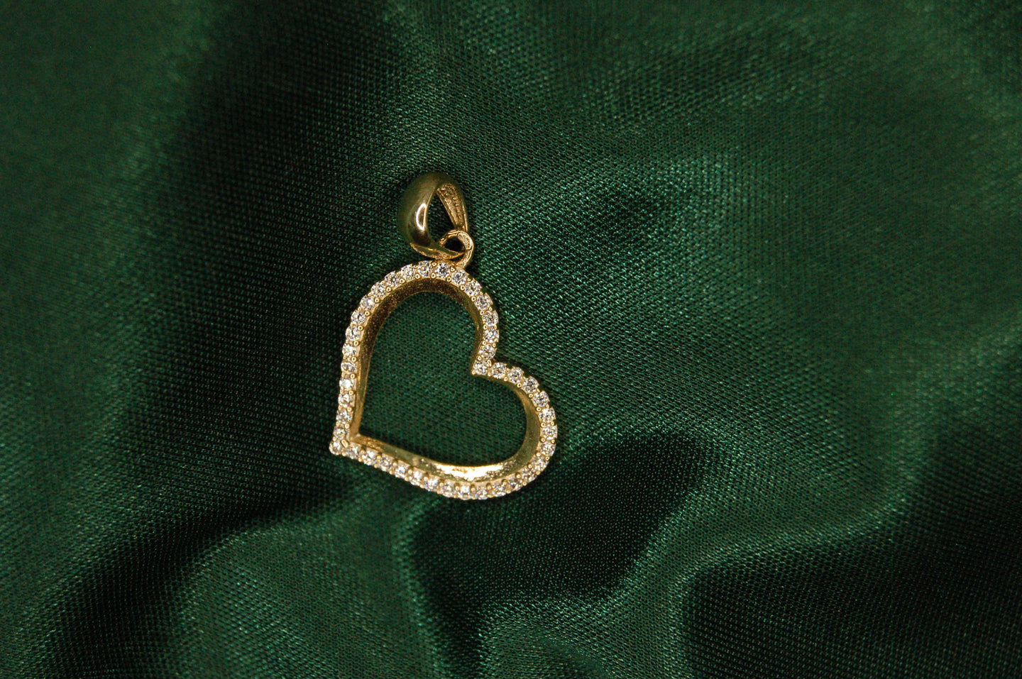 Gold heart pendant